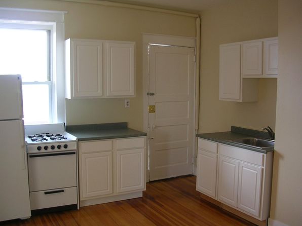 390 Madison Ave APT 2