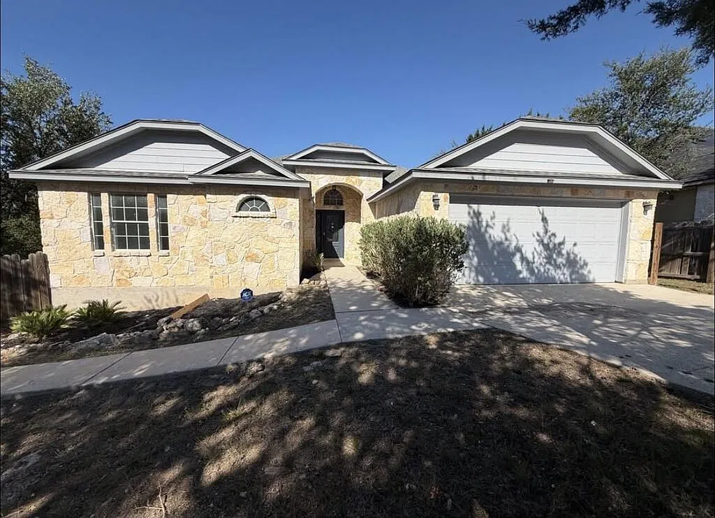 4 bed, 2607 sqft, $2,250 — Photo 1