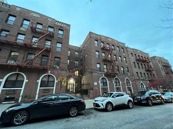 1025 45th St APT 2E, Brooklyn, NY 11219