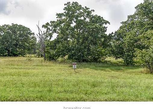 3rd image of 2102 Rolling Hill Trl