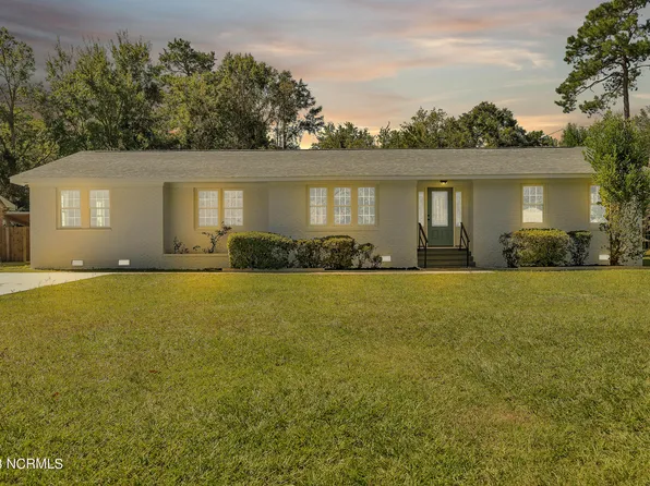 3958 Sweetbriar Road, Wilmington, NC 28403