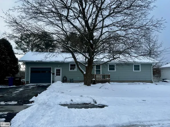 8 Redwood Terrace, Essex Junction, VT 05452