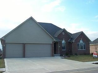 6411 E Fieldstream Dr, Avon, IN 46123