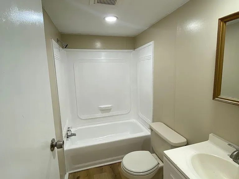 5125 N Center Rd — Photo 6