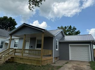 1104 Marshall Ave, Mattoon, IL 61938