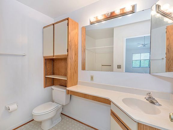 5th image of 112 Turtle Creek Rd APT 12