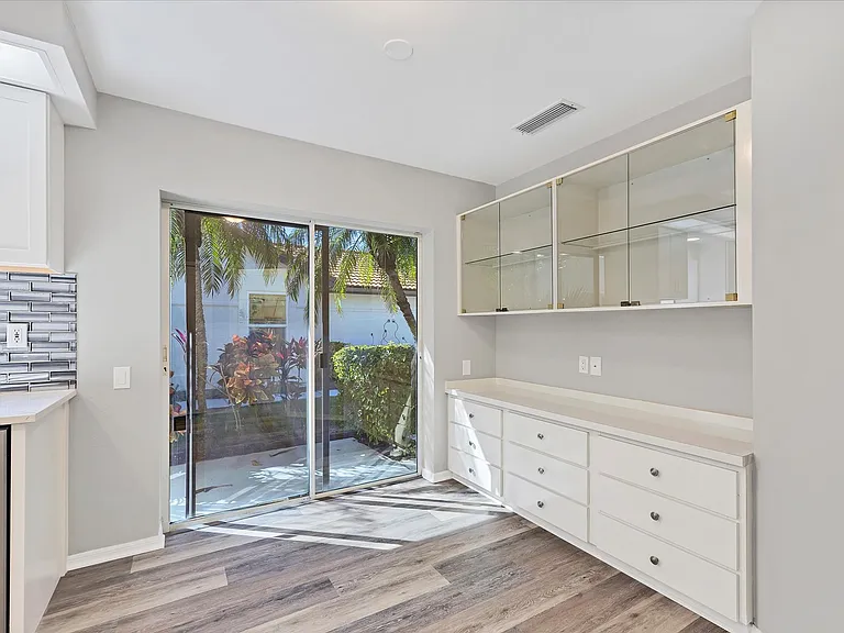 4998 Tamarack Trl — Photo 12
