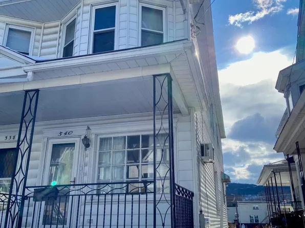 540 W 3rd St, Mount Carmel, PA 17851