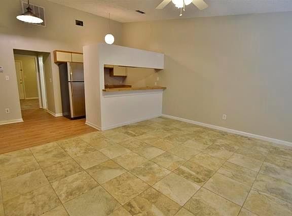 3rd image of 2324 Continental Ave