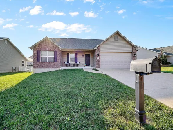 1854 Iron Mountain Dr, Festus, MO 63028