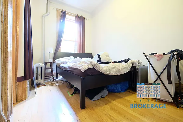 Rented by SBJ Brokerage, LLC | media 23