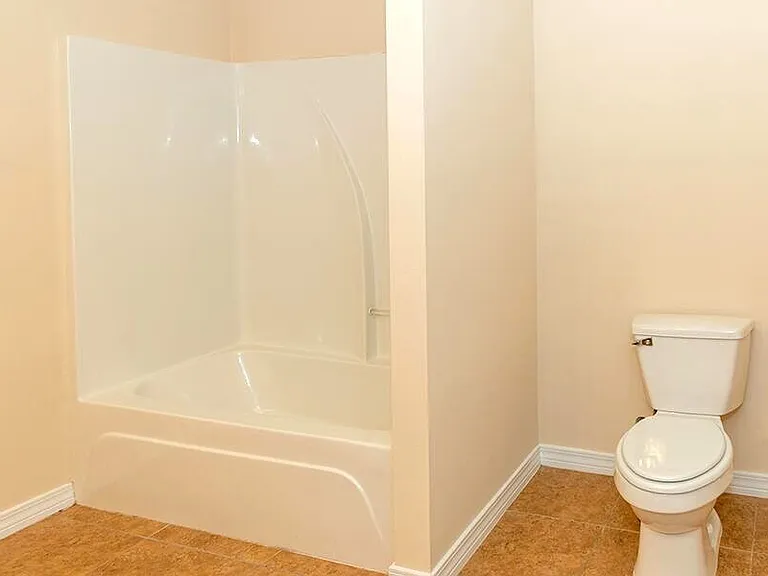 1469 Bentley Cir — Photo 13