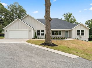 19496 303rd Hwy, Springdale, AR 72764