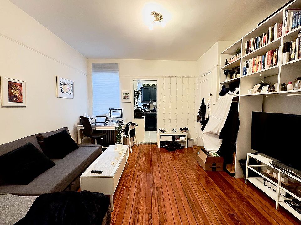 1st image of 3018 43rd St APT 11