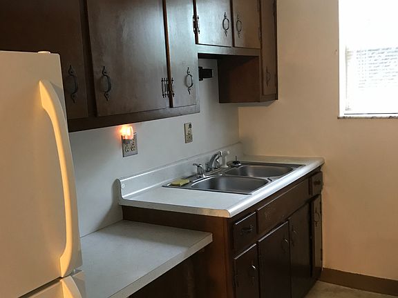 4th image of 600 Quail Ave APT 1