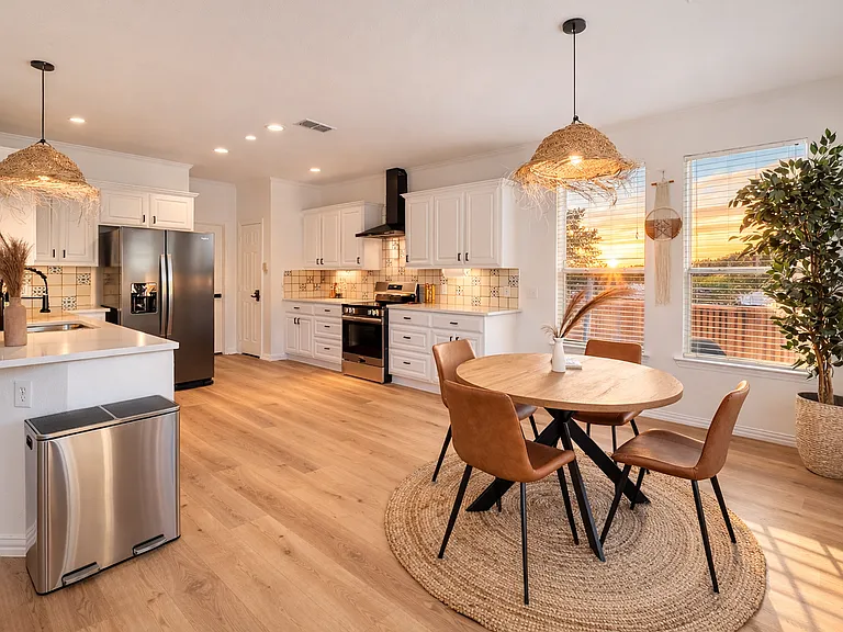 5615 Teal Ct — Photo 10