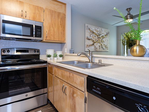 3rd image of 8123 Sunrise Blvd APT 125