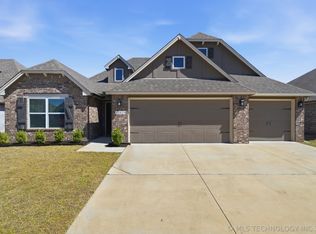 12429 S Norwood Ave, Bixby, OK 74008