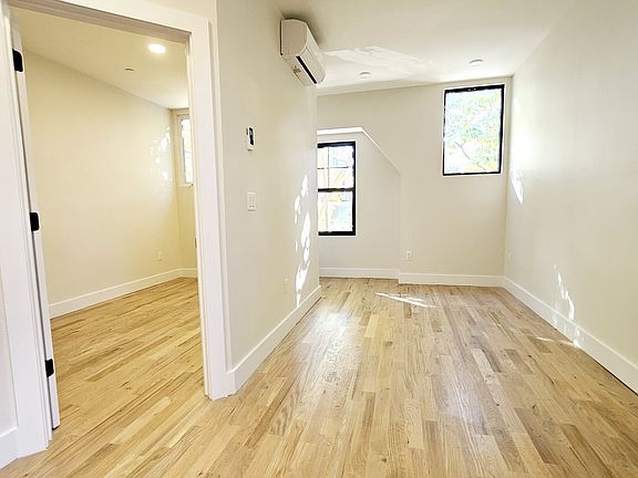 5th image of 46 Van Reipen Ave #3LEFT