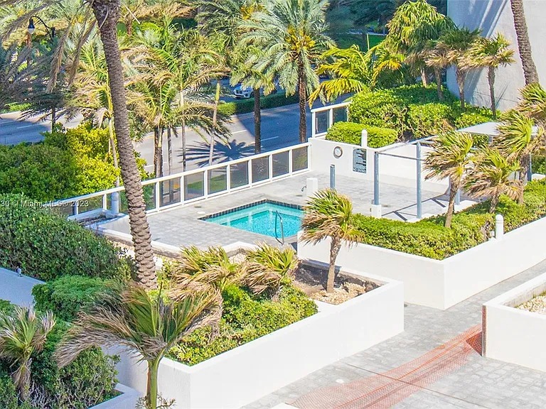 15901 Collins Ave #25F — Photo 15