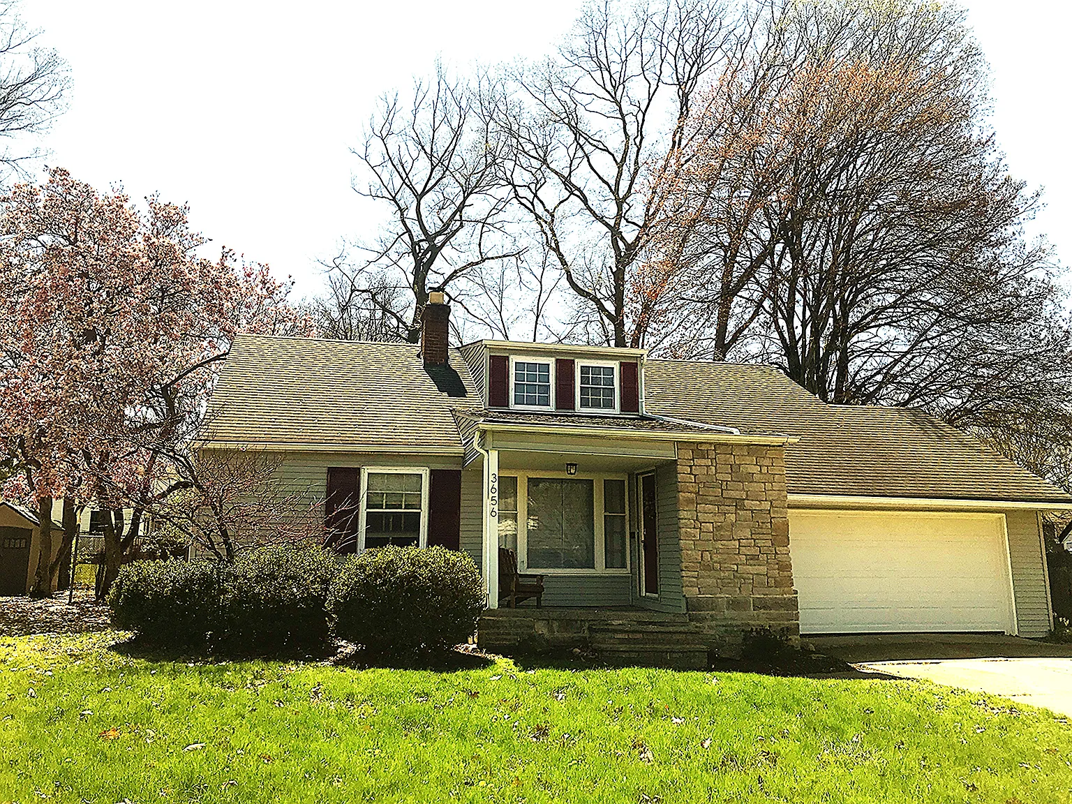 3 bed, 2120 sqft, $2,150 — Photo 1