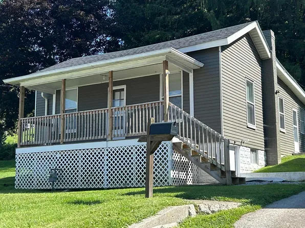 122 E Main St, Kingwood, WV 26537