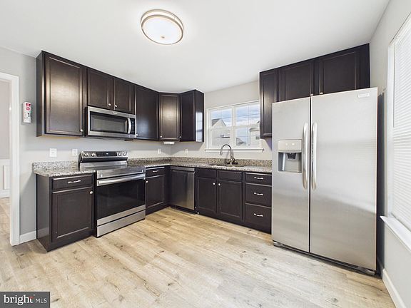 4th image of 83 Liborio Ln