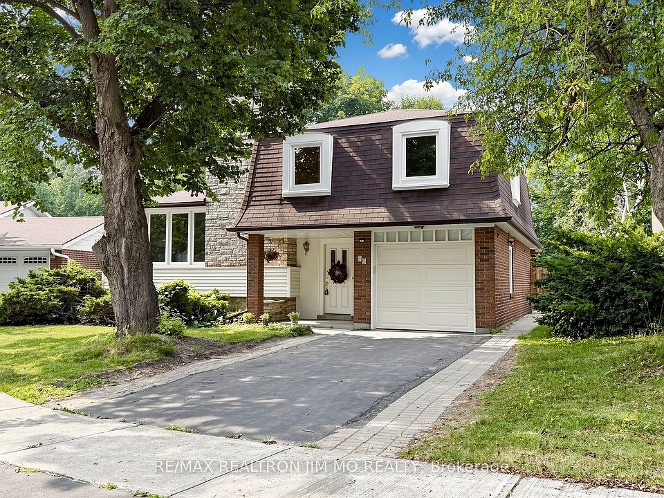 1st image of 40 Ravencliff Cres