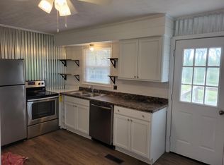 106 Lyndale St, Trenton, TN 38382