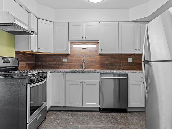 2nd image of 17138 71st Ave APT 12