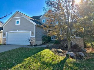 5523 Highbury Dr SE, Ada, MI 49301