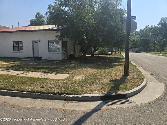 2nd image of 601 Rose St