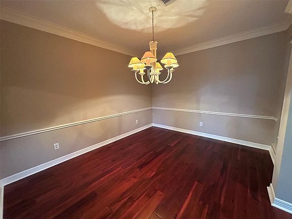 4th image of 7502 Guinevere Dr