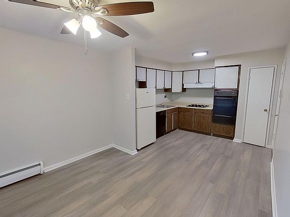 2nd image of 7805 Algon Ave #202