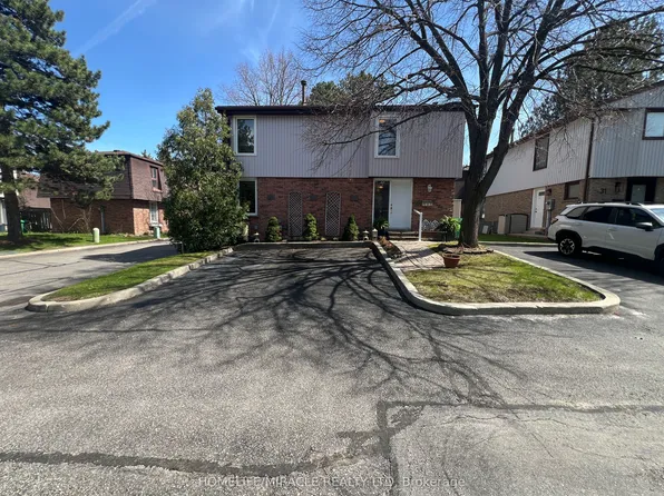 59 Kenninghall Blvd #30, Mississauga, ON L5N 1J6