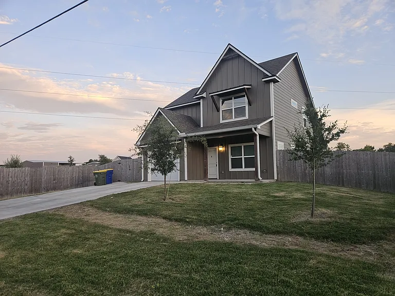 551 Goates Rd — Photo 3