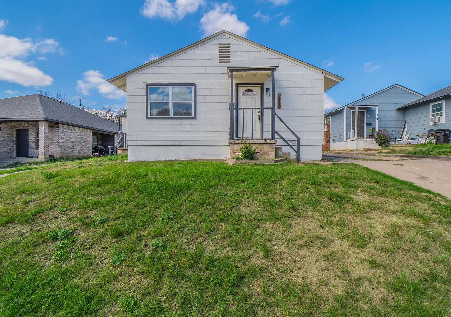 2117 French Ave — Photo 1