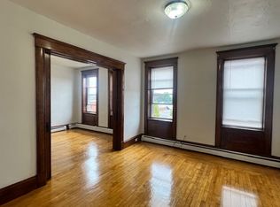 23 Essex St #3-R, Holyoke, MA 01040