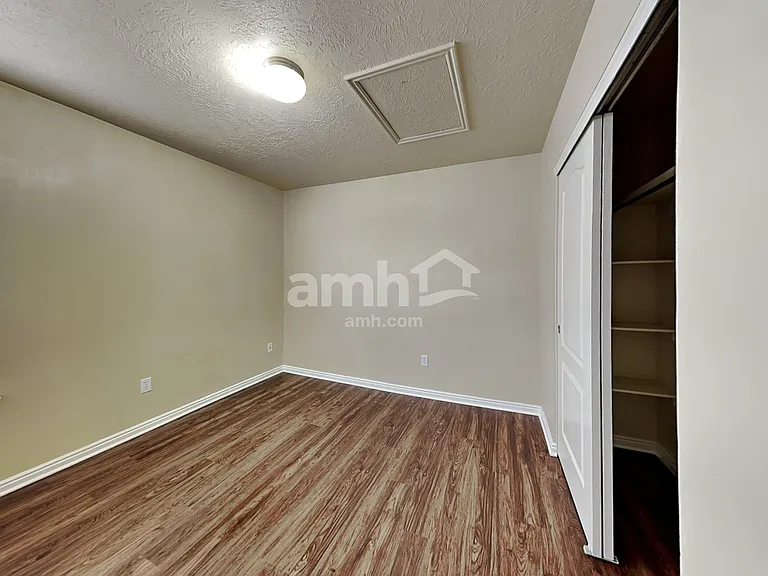 7128 N Kiowa Pkwy — Photo 14