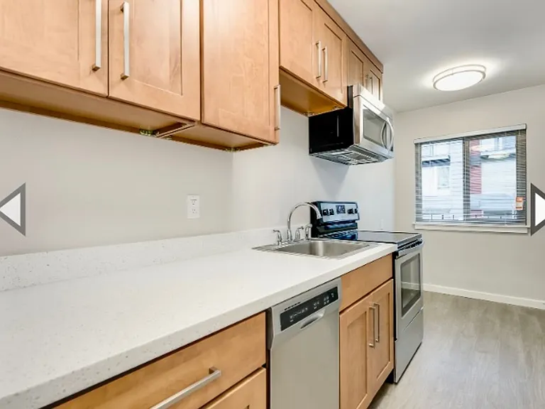 14th Ave Apartments — Photo 9