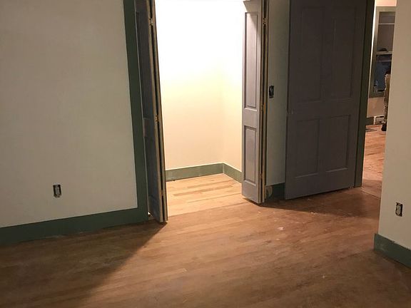 4th image of 219 N Winooski Ave APT 1