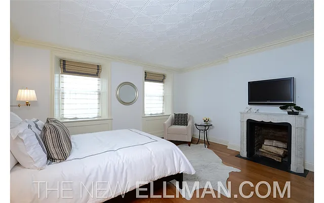 Sold by Douglas Elliman | media 17