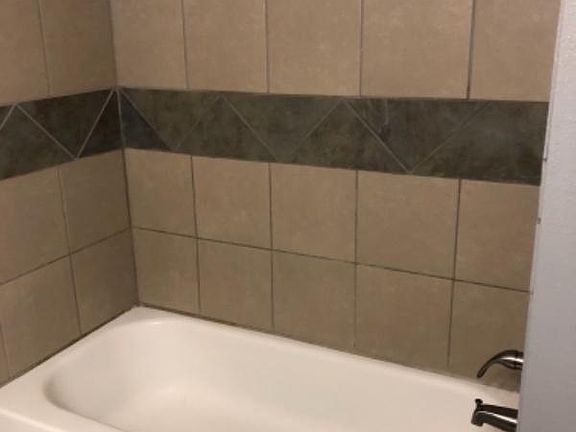 5th image of 3102 N 51st Ter APT C