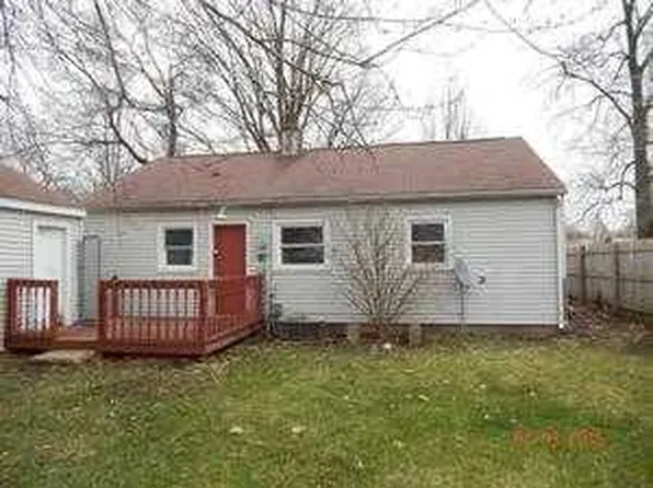 416 S Maplewood Dr, Rantoul, IL 61866