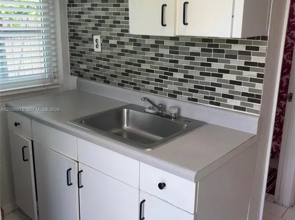 12823 SW 20th Ter, Miami, FL 33175