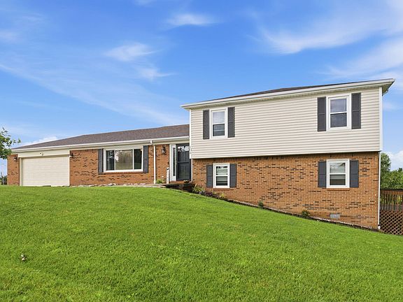 2nd image of 104 Deer Creek Dr