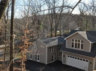 208 Prospect Point Rd, Lake Hopatcong, NJ 07849