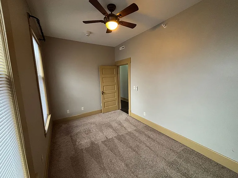 641 19th Street 1821 Woodland Ave — Photo 24