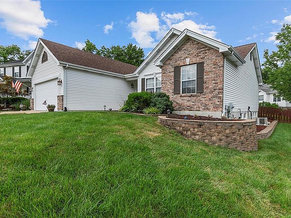 3rd image of 4447 Meadowgreen Estates Dr