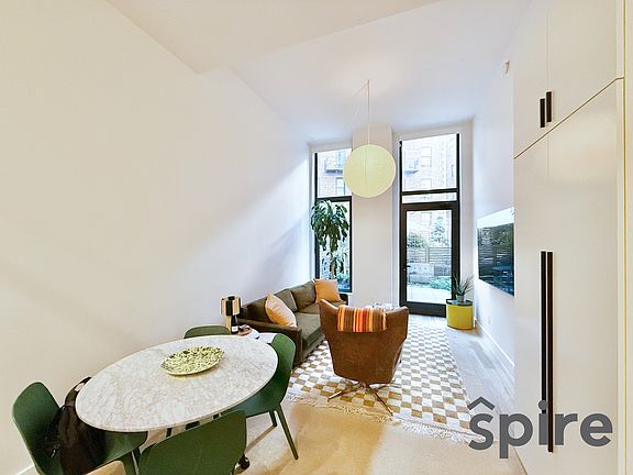 4th image of 111 Montgomery St #N1
